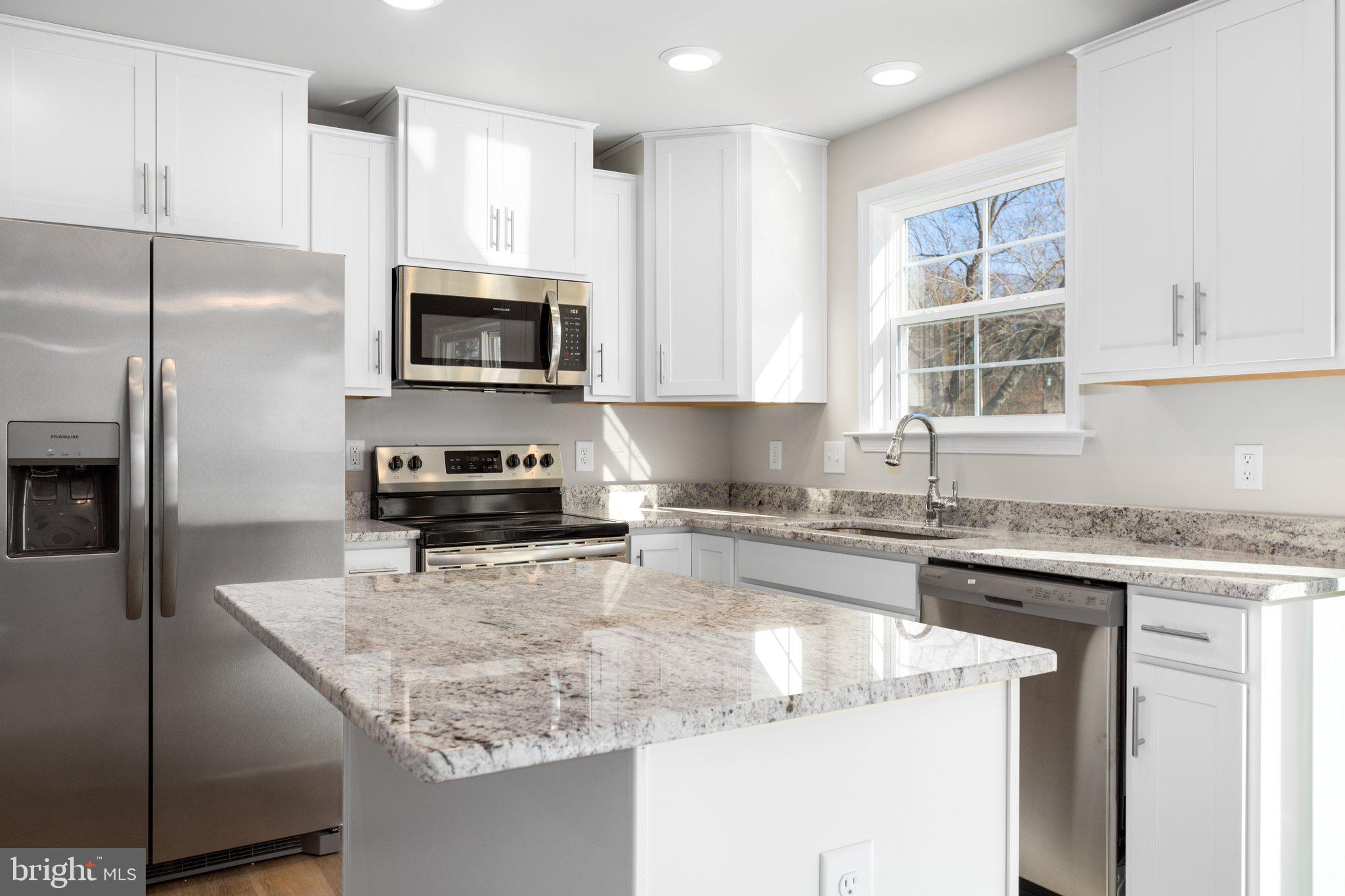 WESTMORELAND SHORES - Residential