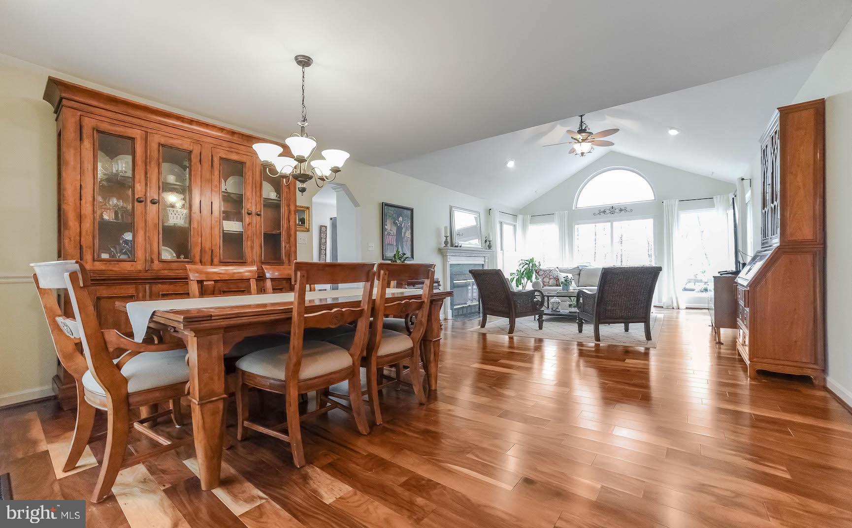 QUEEN TREE LANDING - Residential