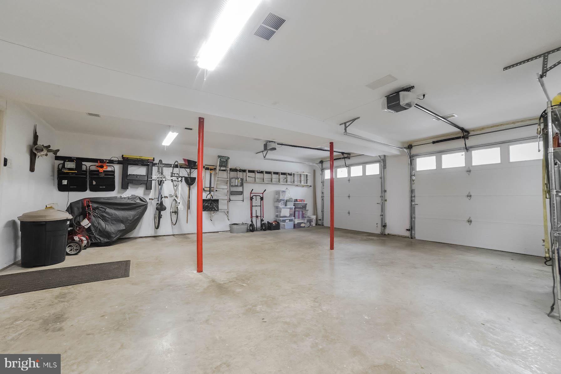 QUEEN TREE LANDING - Residential