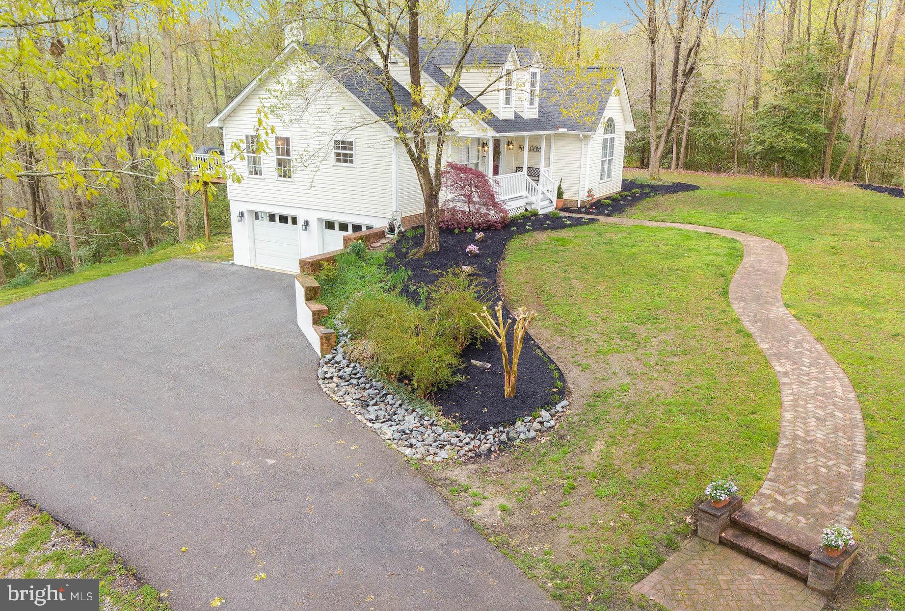 QUEEN TREE LANDING - Residential