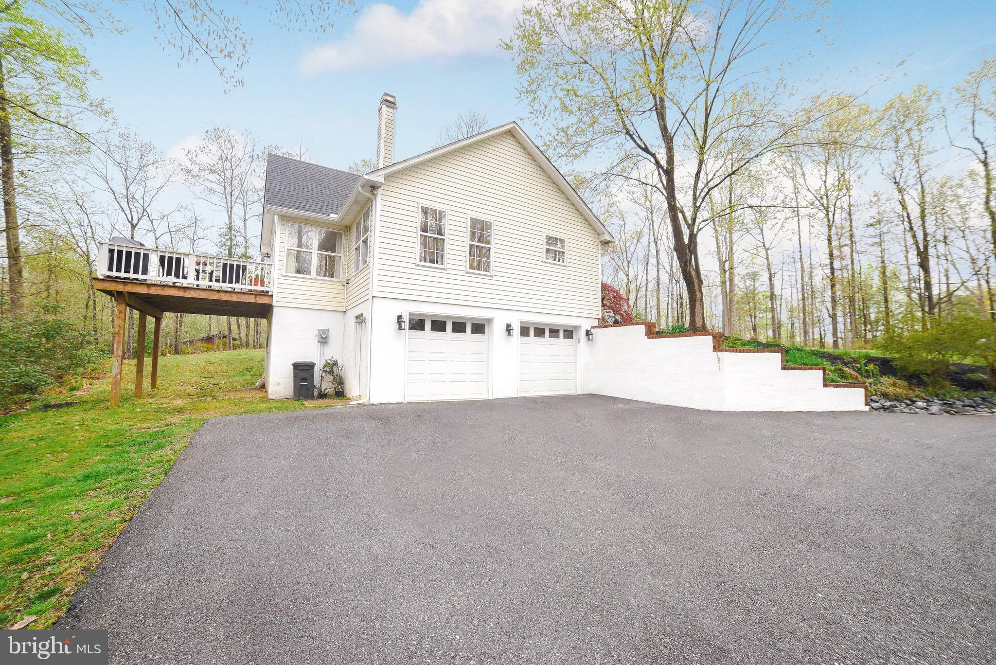 QUEEN TREE LANDING - Residential