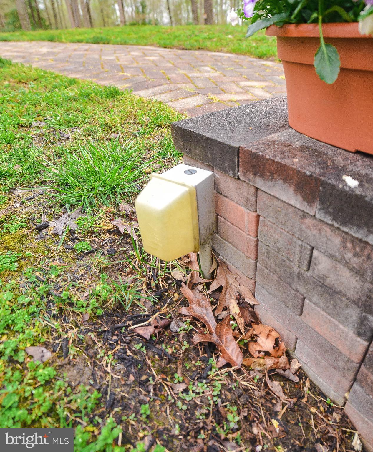 QUEEN TREE LANDING - Residential