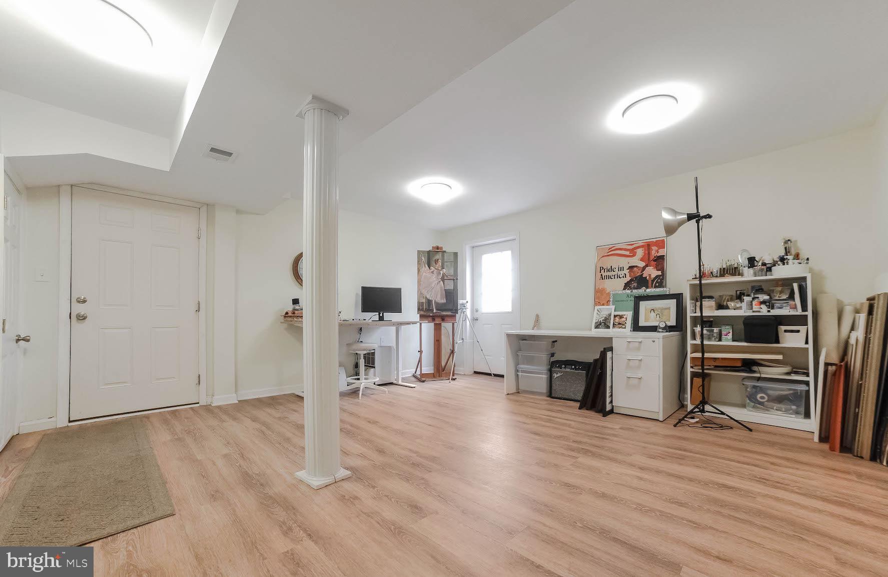 QUEEN TREE LANDING - Residential