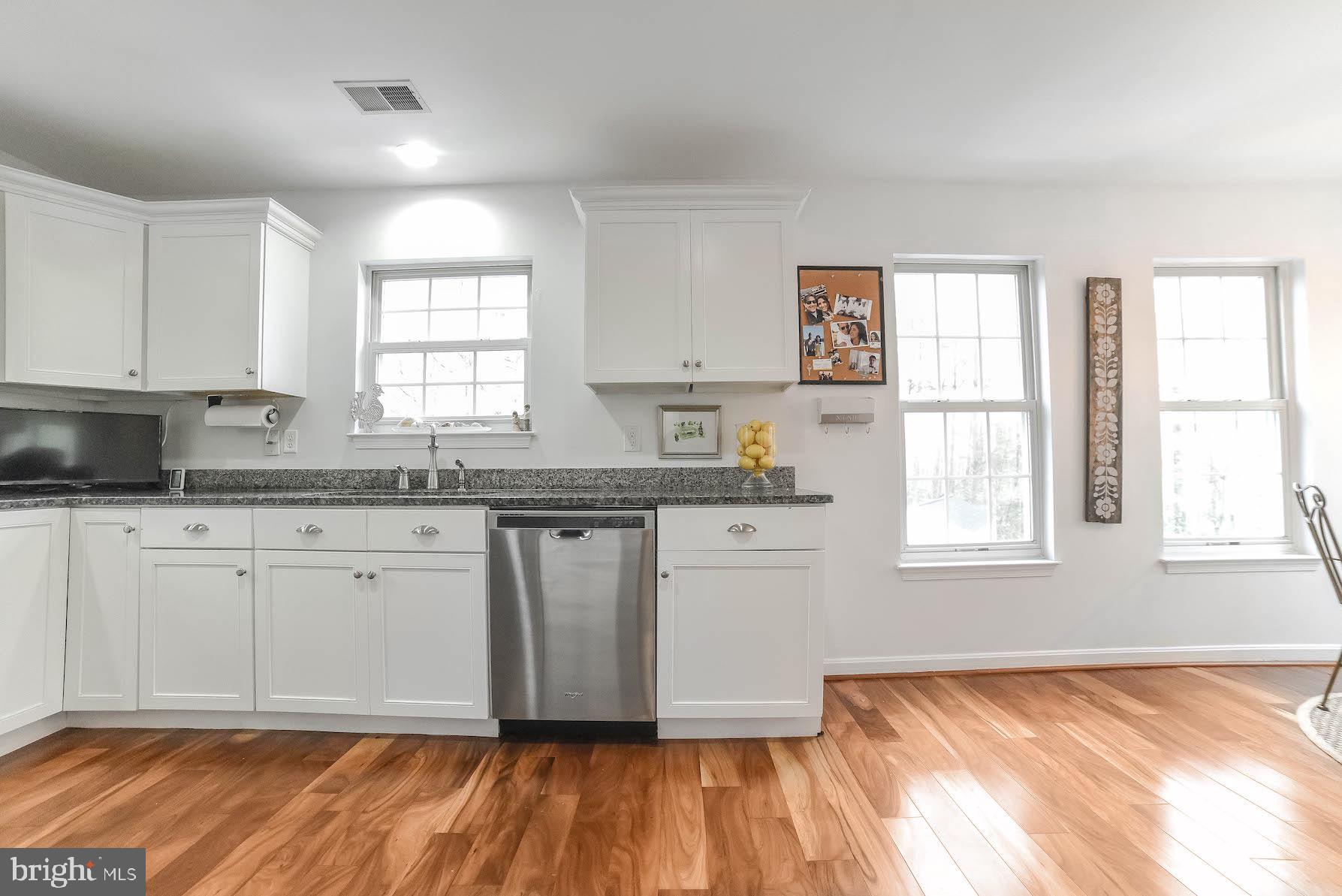 QUEEN TREE LANDING - Residential