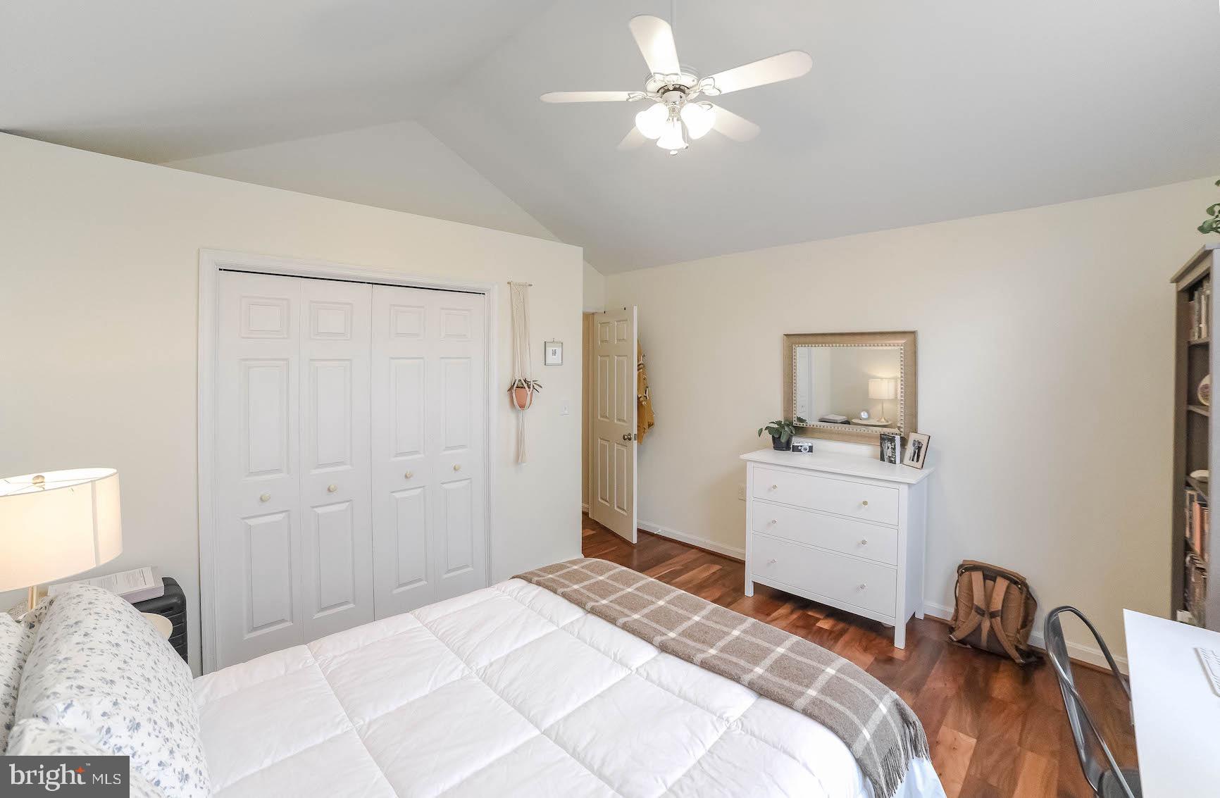 QUEEN TREE LANDING - Residential