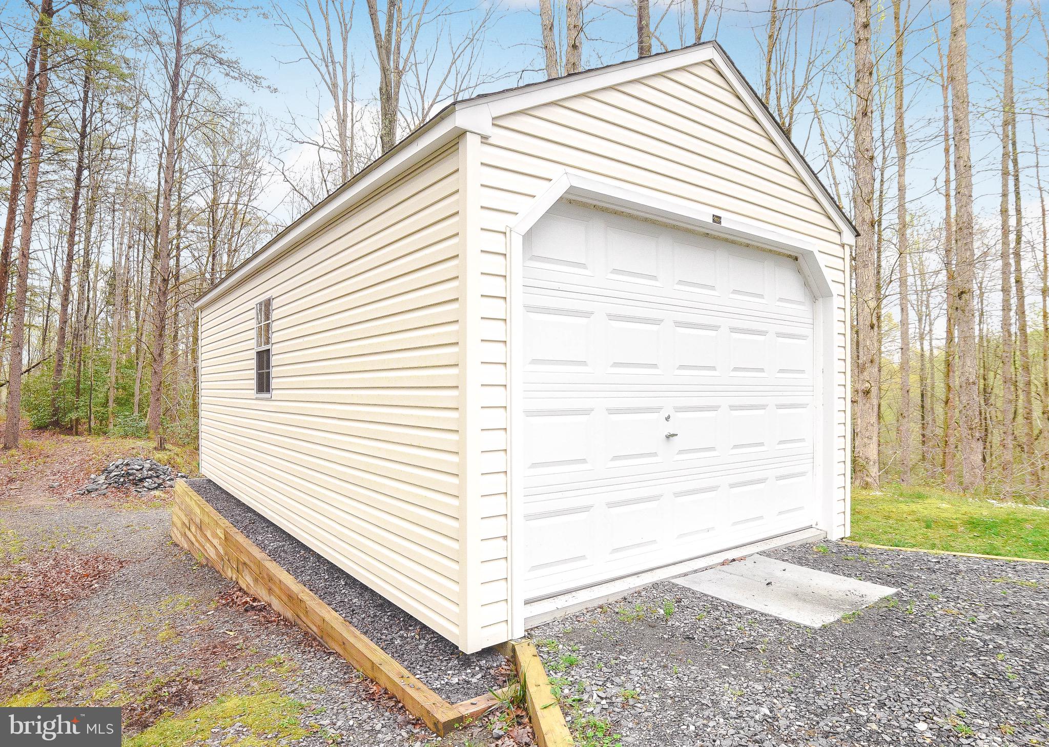 QUEEN TREE LANDING - Residential