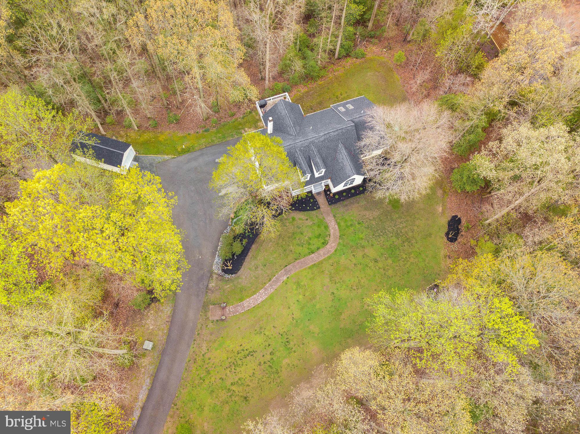 QUEEN TREE LANDING - Residential