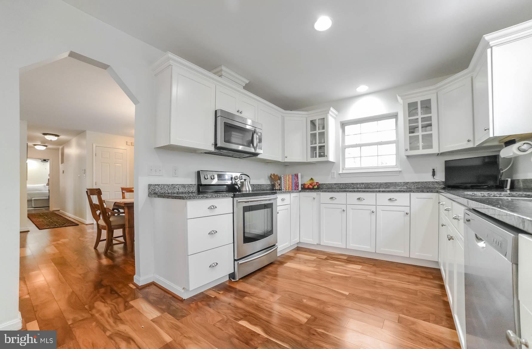 QUEEN TREE LANDING - Residential