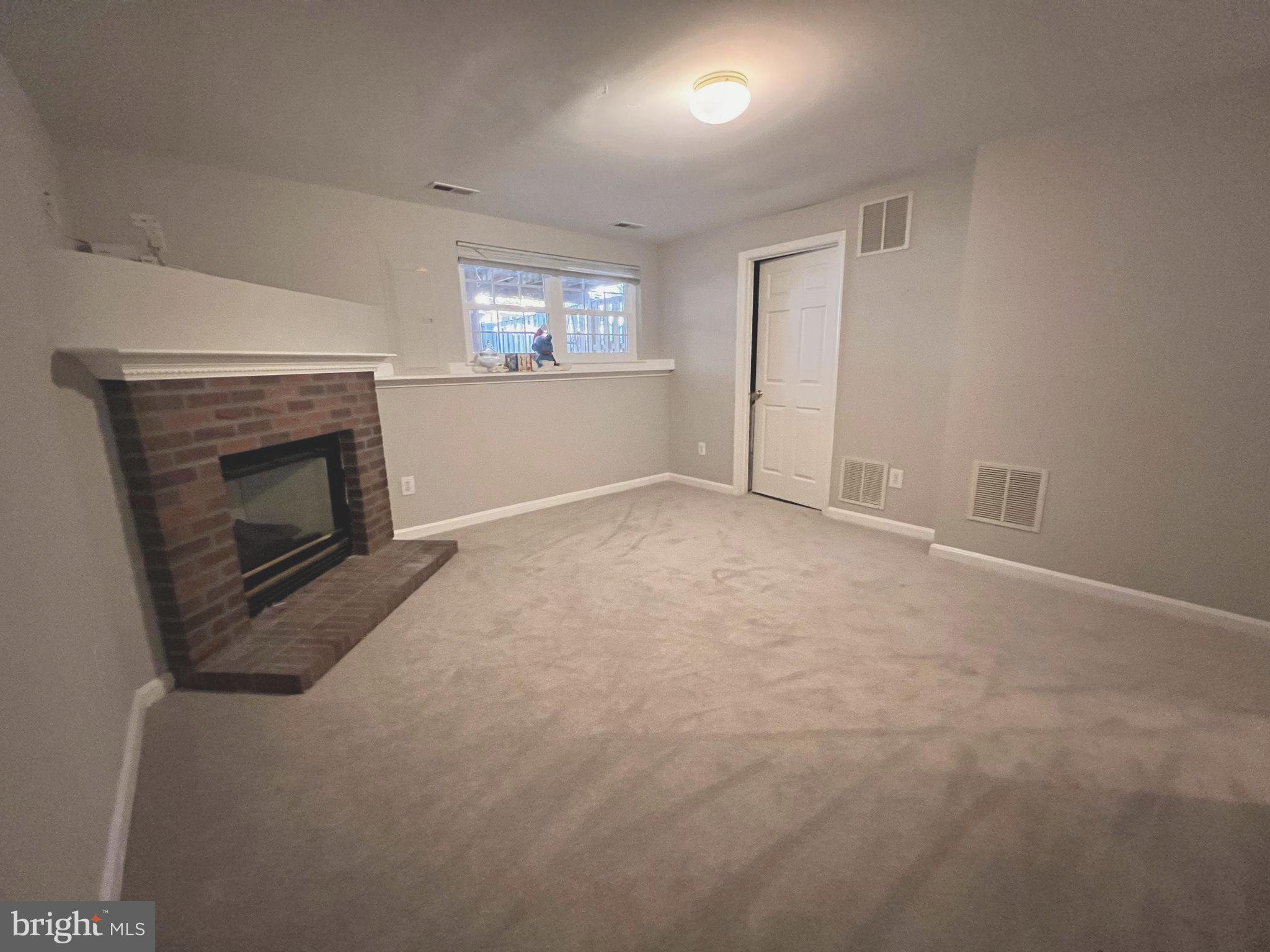 CAMPBELLS TRACE - Residential Lease