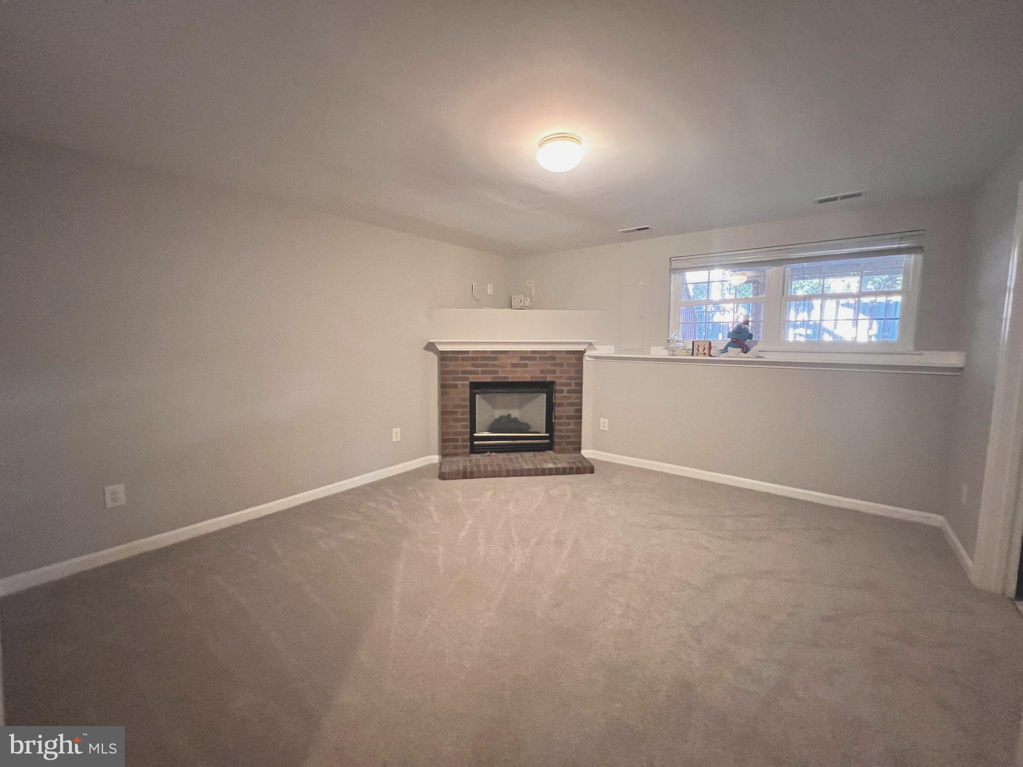 CAMPBELLS TRACE - Residential Lease