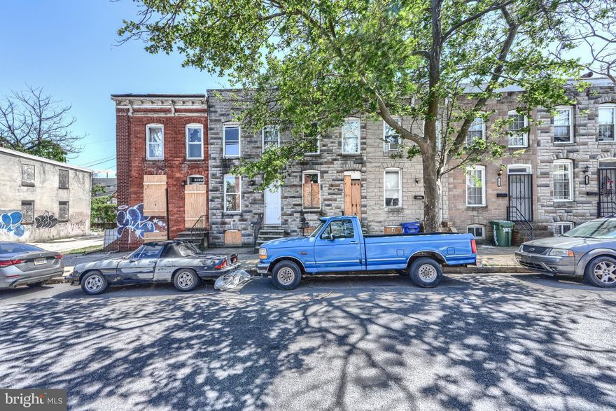 Investor package opportunity!  Properties at 1827 and 1829 are sold together.  Properties sold AS-IS.  NO ACCESS AVAILABLE. Selling sight unseen!

Buyer pays all closing costs (including but not limited to transfer & recordation taxes).