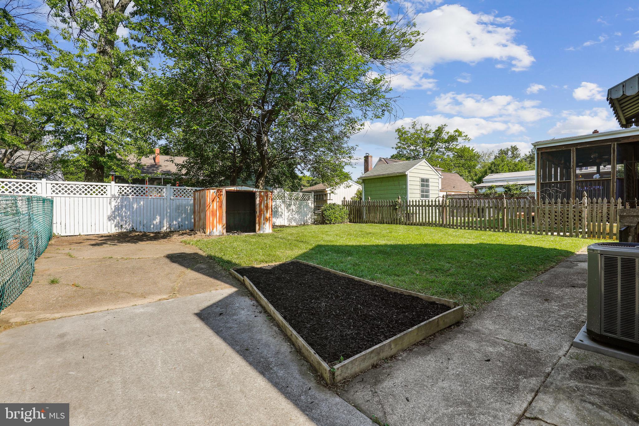 PARKVILLE HEIGHTS - Residential