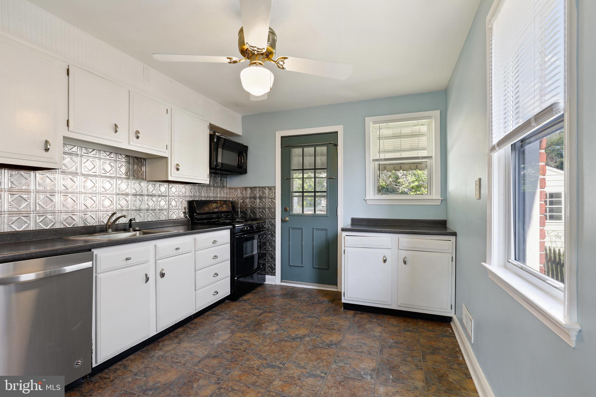 PARKVILLE HEIGHTS - Residential