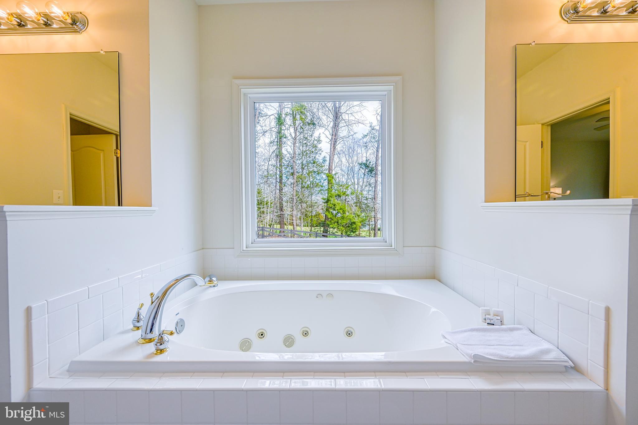 LAKEWOOD LANDING - Residential