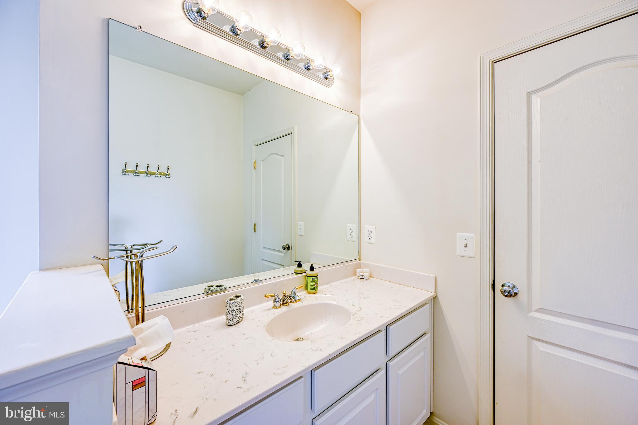 LAKEWOOD LANDING - Residential