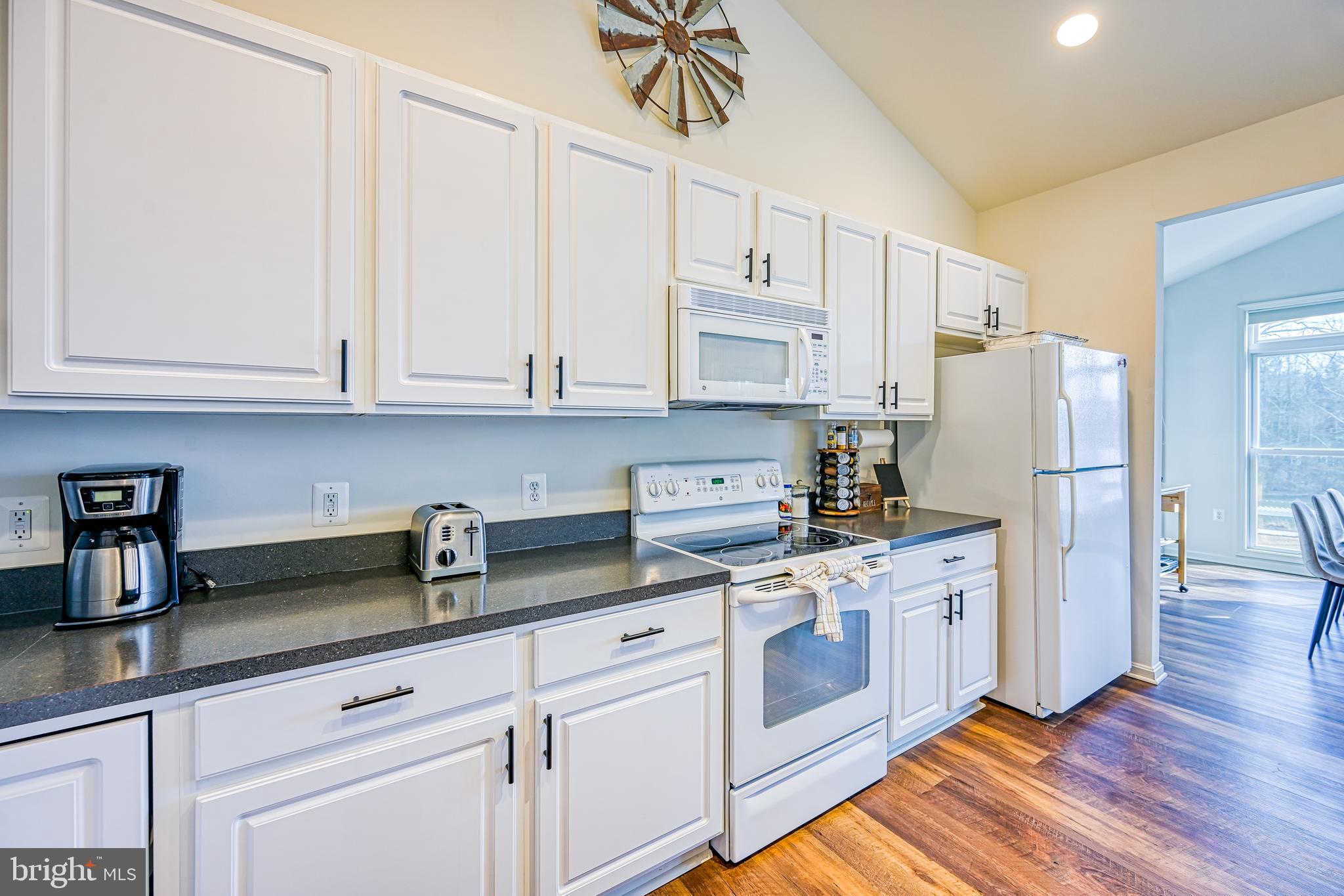 LAKEWOOD LANDING - Residential