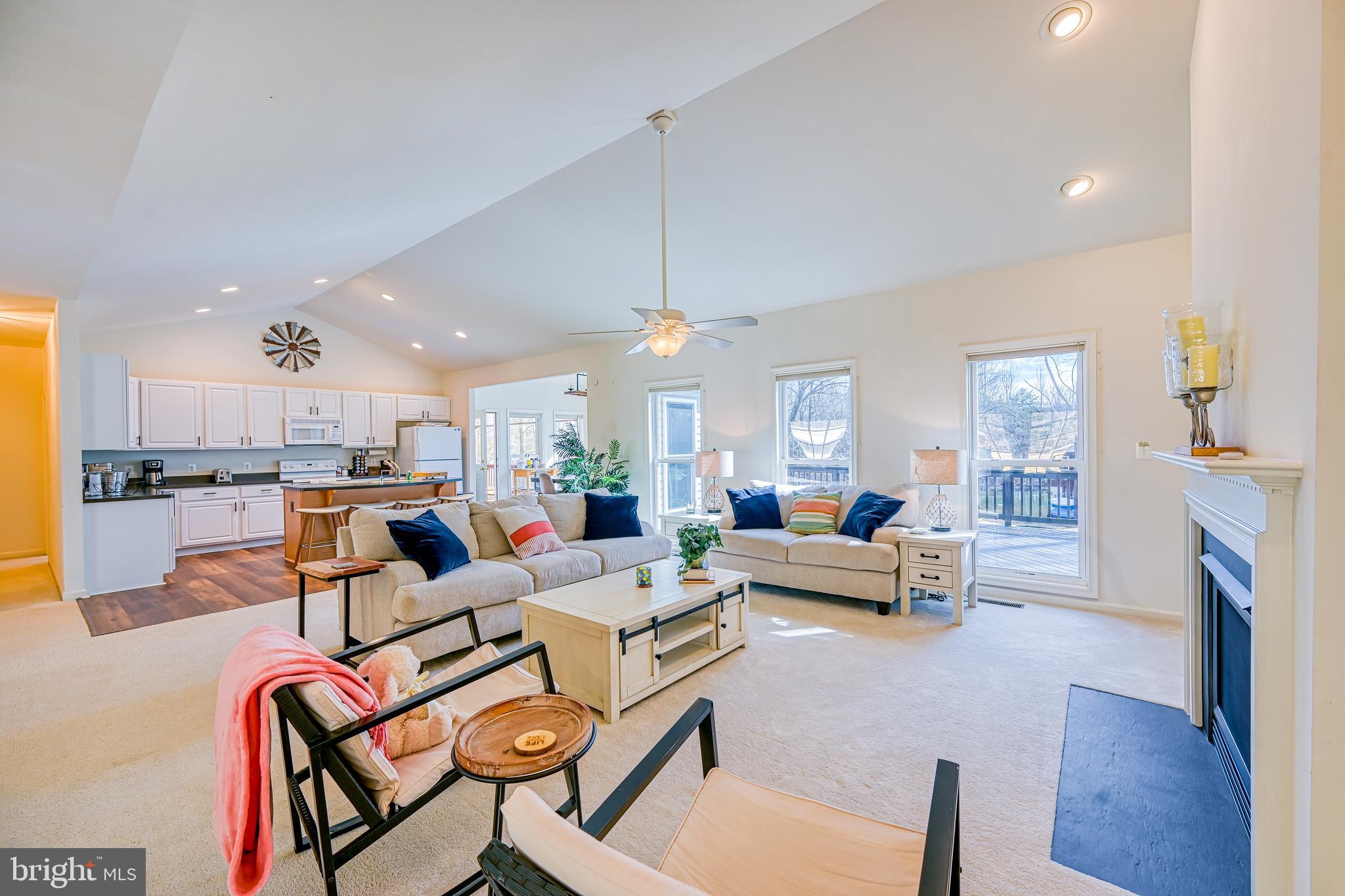 LAKEWOOD LANDING - Residential