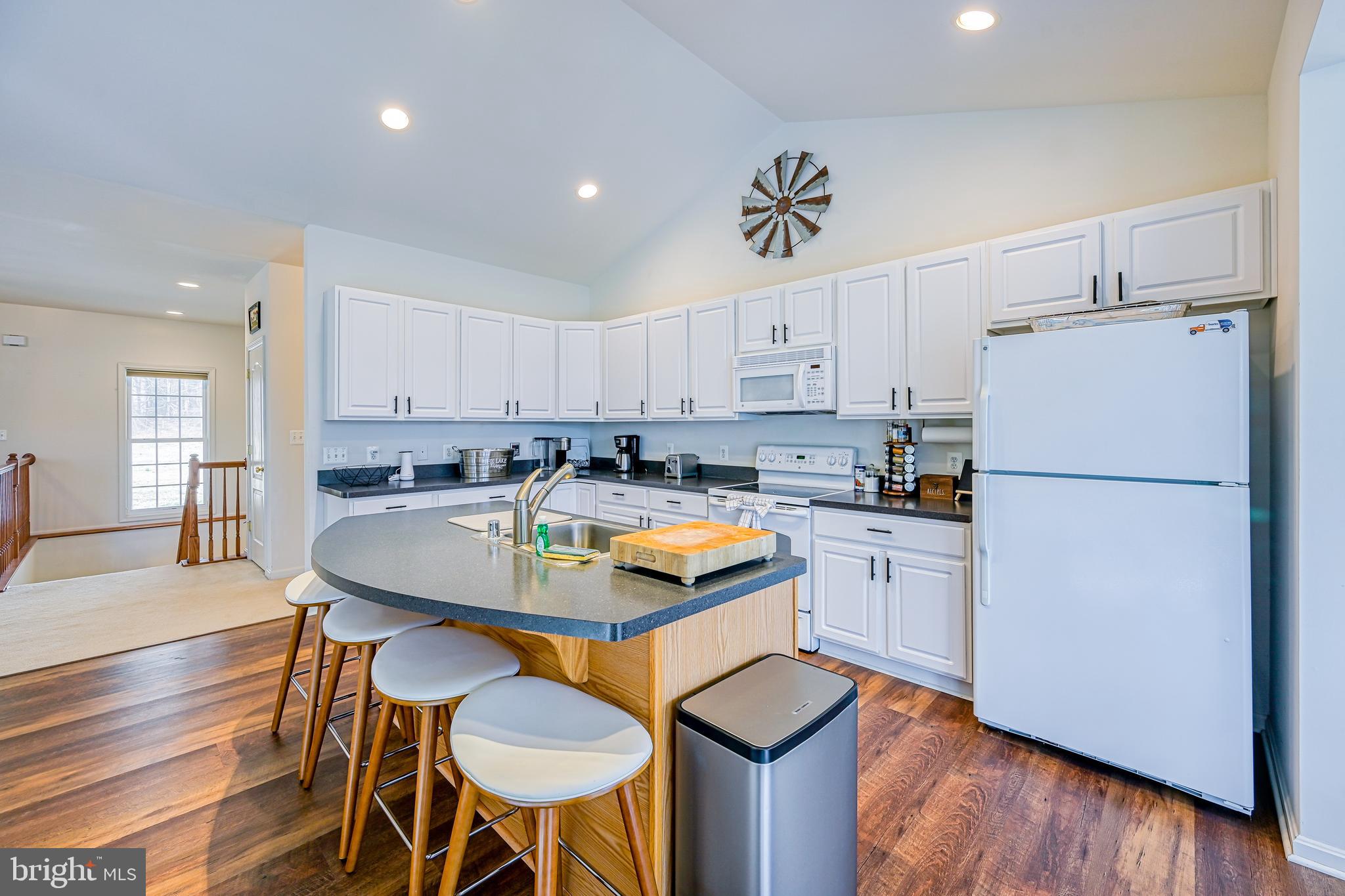 LAKEWOOD LANDING - Residential