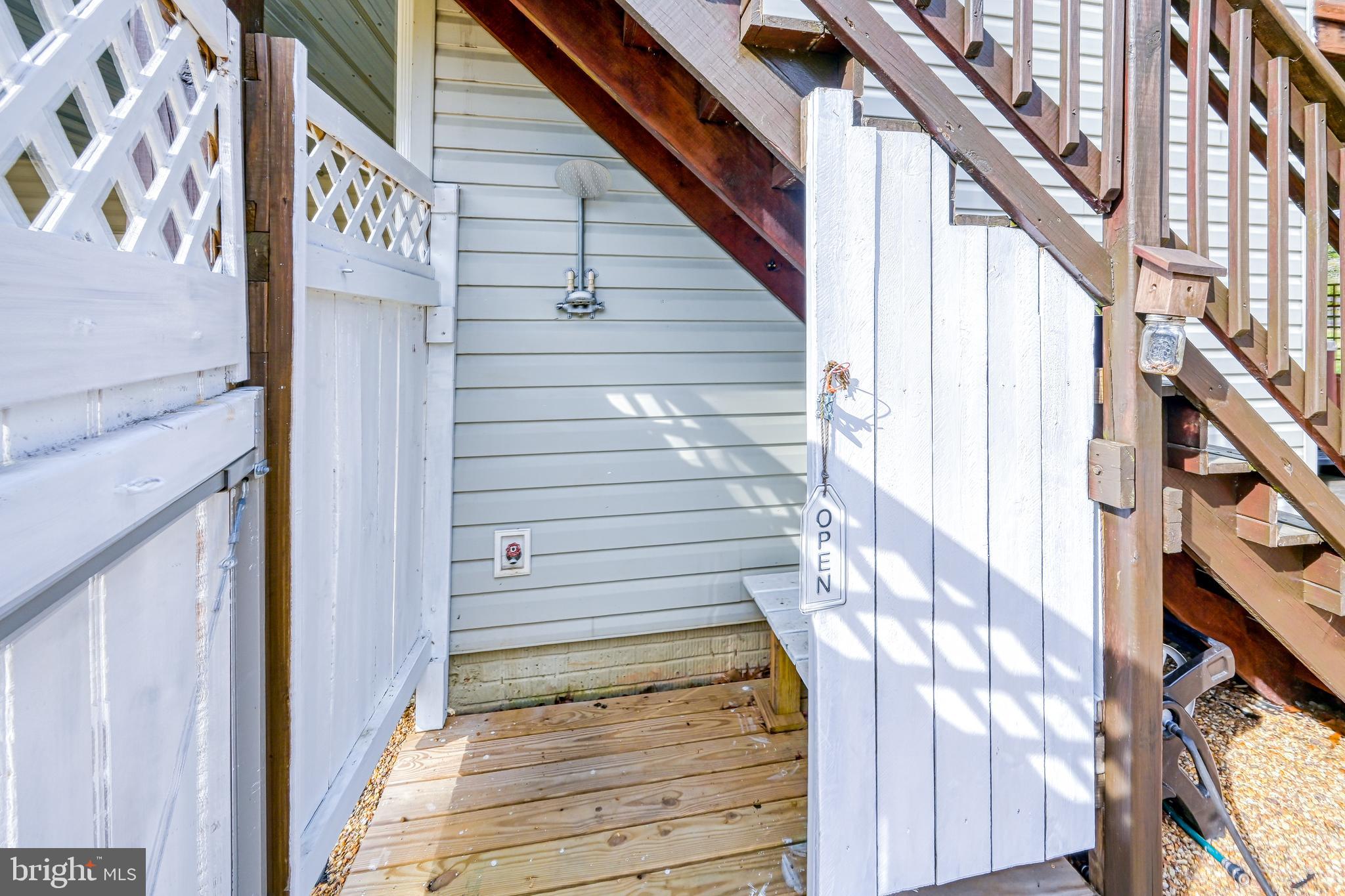 LAKEWOOD LANDING - Residential