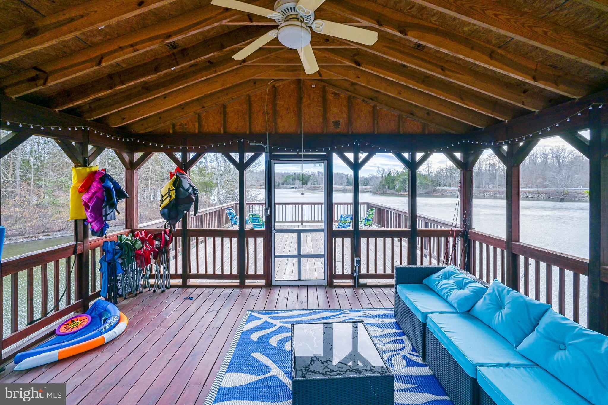 LAKEWOOD LANDING - Residential