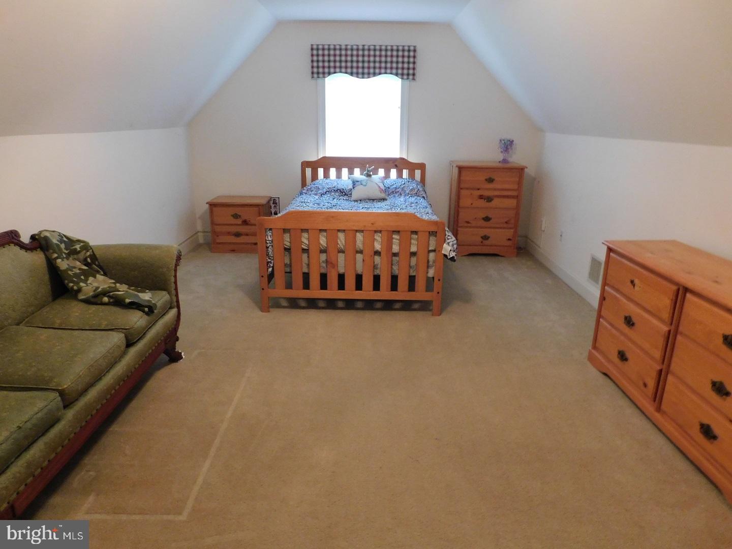 PILGRIMS OAK - Residential