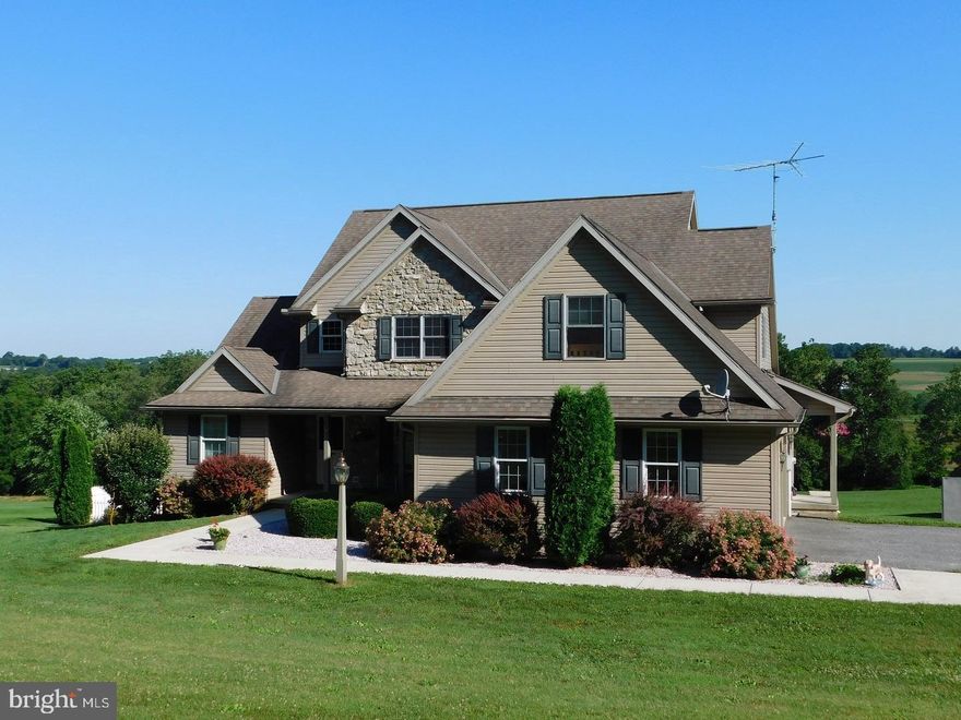 Stunning Custom Built 2 Story on 2 acres overlooking #18 with pond @ Pilgrim Oak Golf Course.  Great open floor plan with lovely 1st floor master suite including oversized closet and dressing area. Cathedral Ceiling in Living Room with stone gas fireplace.  Finished living area in daylight, walkout basement which includes Bedroom, Bathroom, Sitting Area,  Kitchenette, Bathroom and 2nd Laundry area.