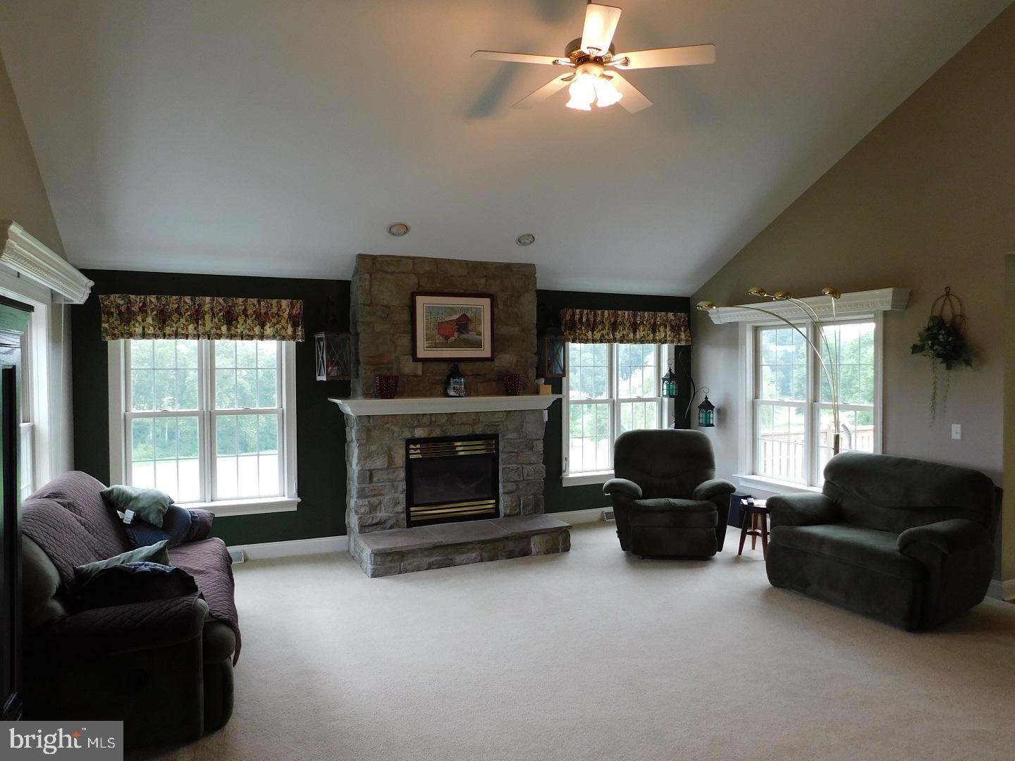 PILGRIMS OAK - Residential