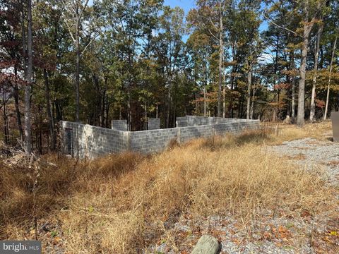 4272 TIMBER RIDGE ROAD BERKELEY SPRINGS WV 25411