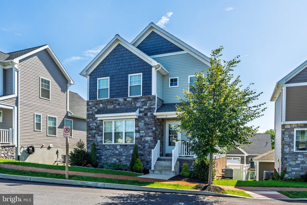 Photo of 4 Pacific Boulevard, EPHRATA, PA 17522 (MLS # PALA2094376)