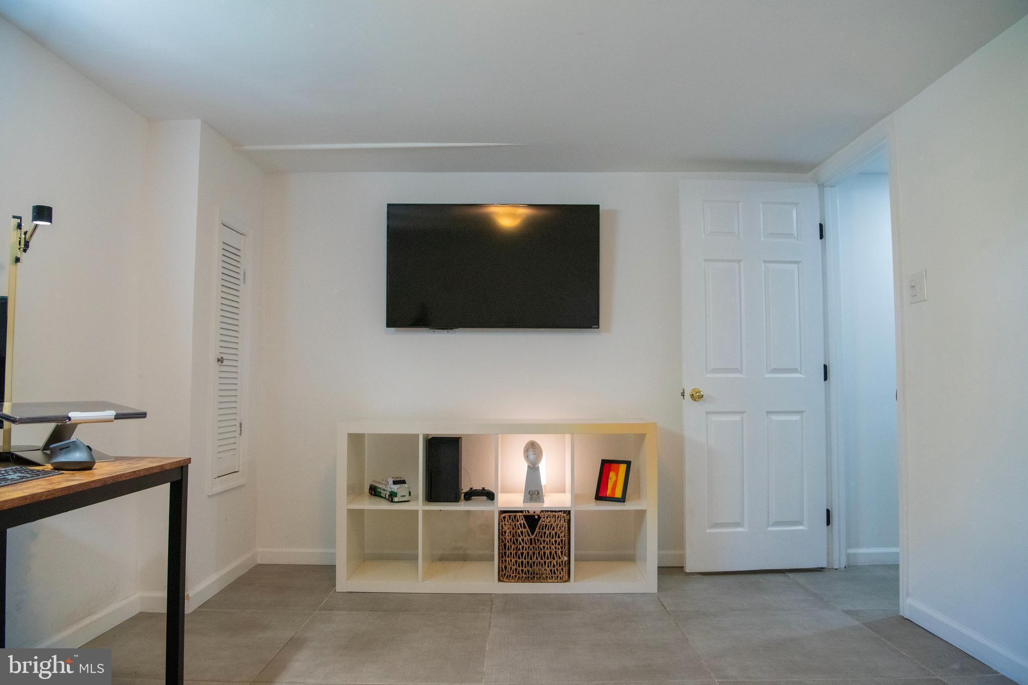 LONG BRANCH PARK - Residential Lease