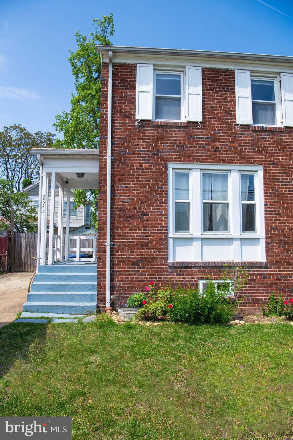 LONG BRANCH PARK - Residential Lease