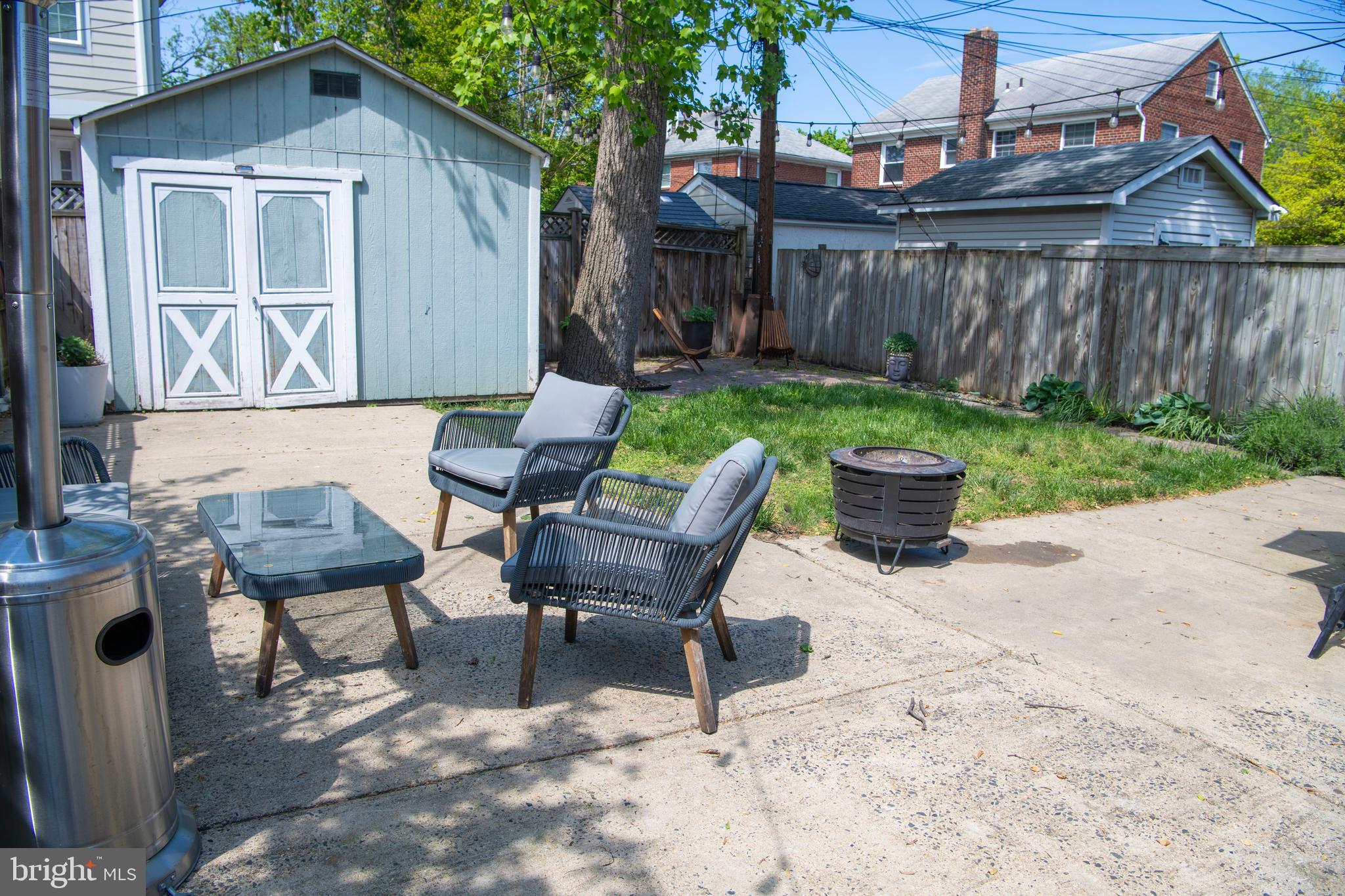 LONG BRANCH PARK - Residential Lease