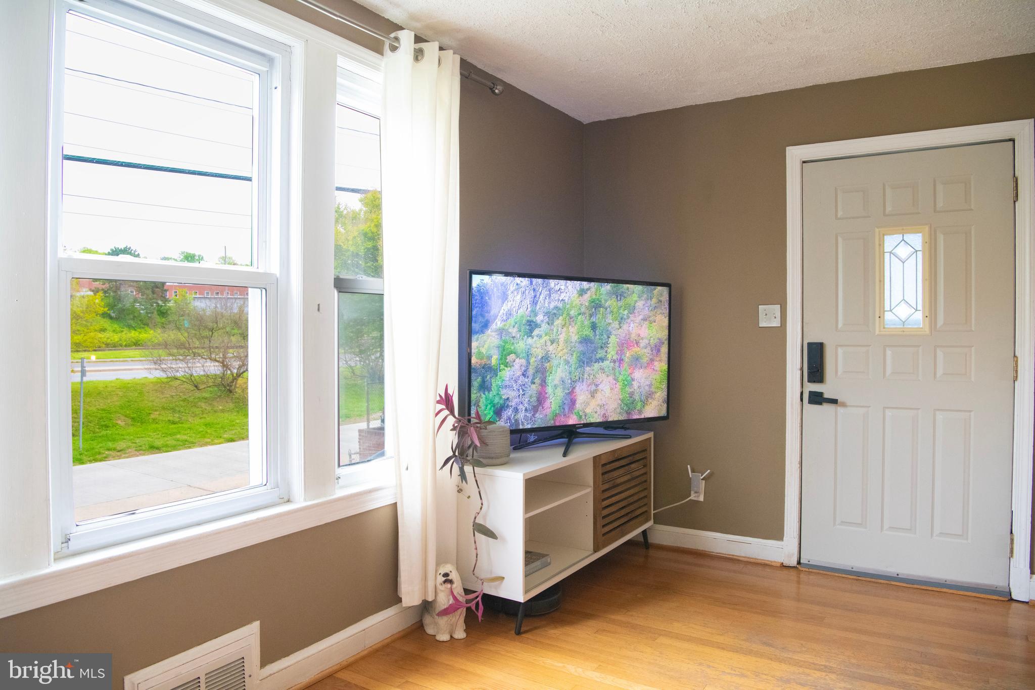 LONG BRANCH PARK - Residential Lease