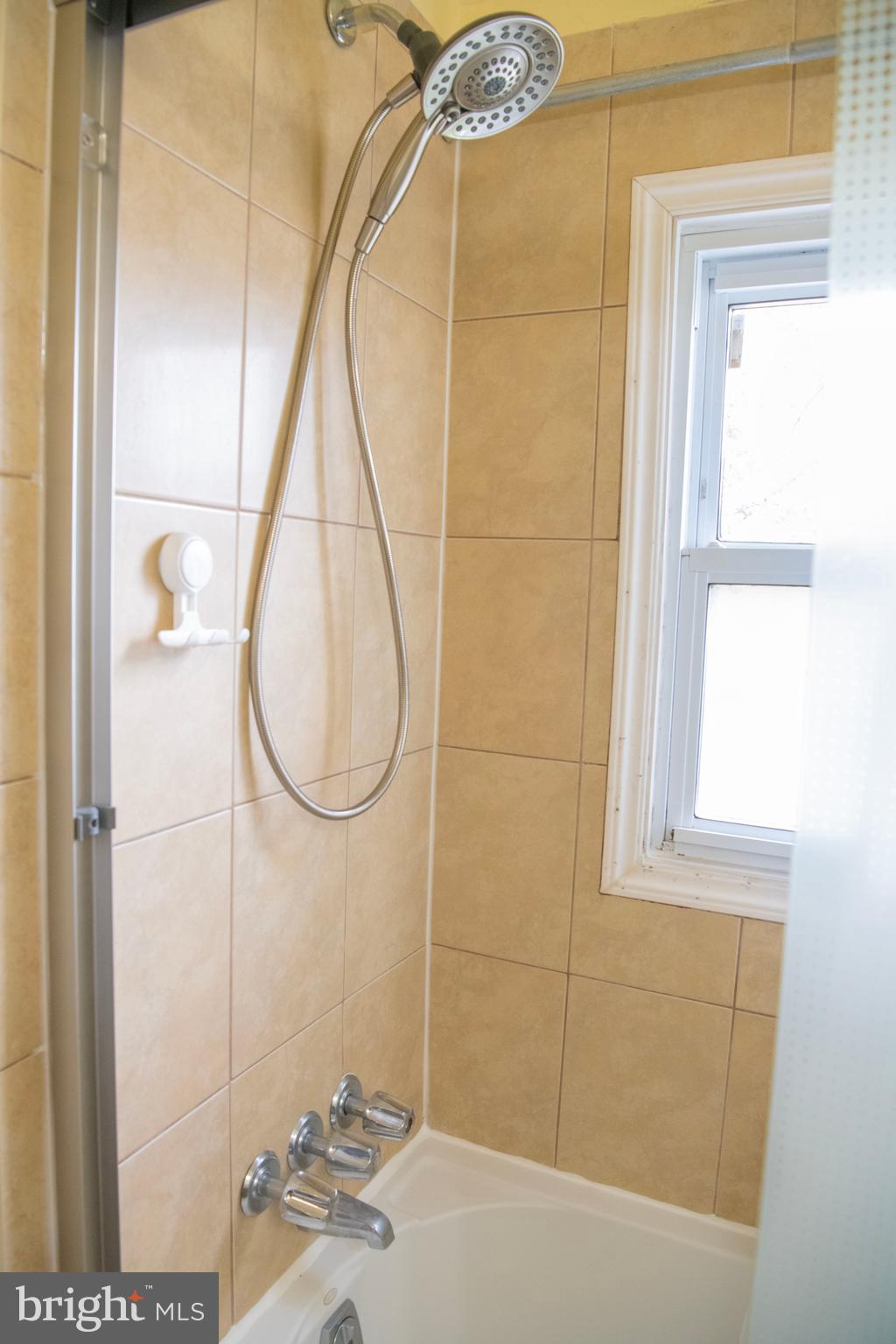 LONG BRANCH PARK - Residential Lease