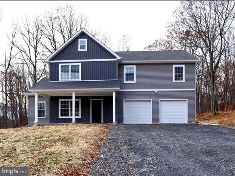 203 PRIMROSE LANE MILFORD PA 18337