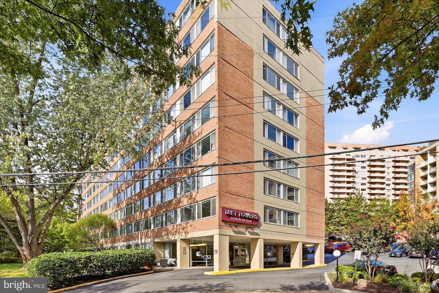 1210 N TAFT STREET 811