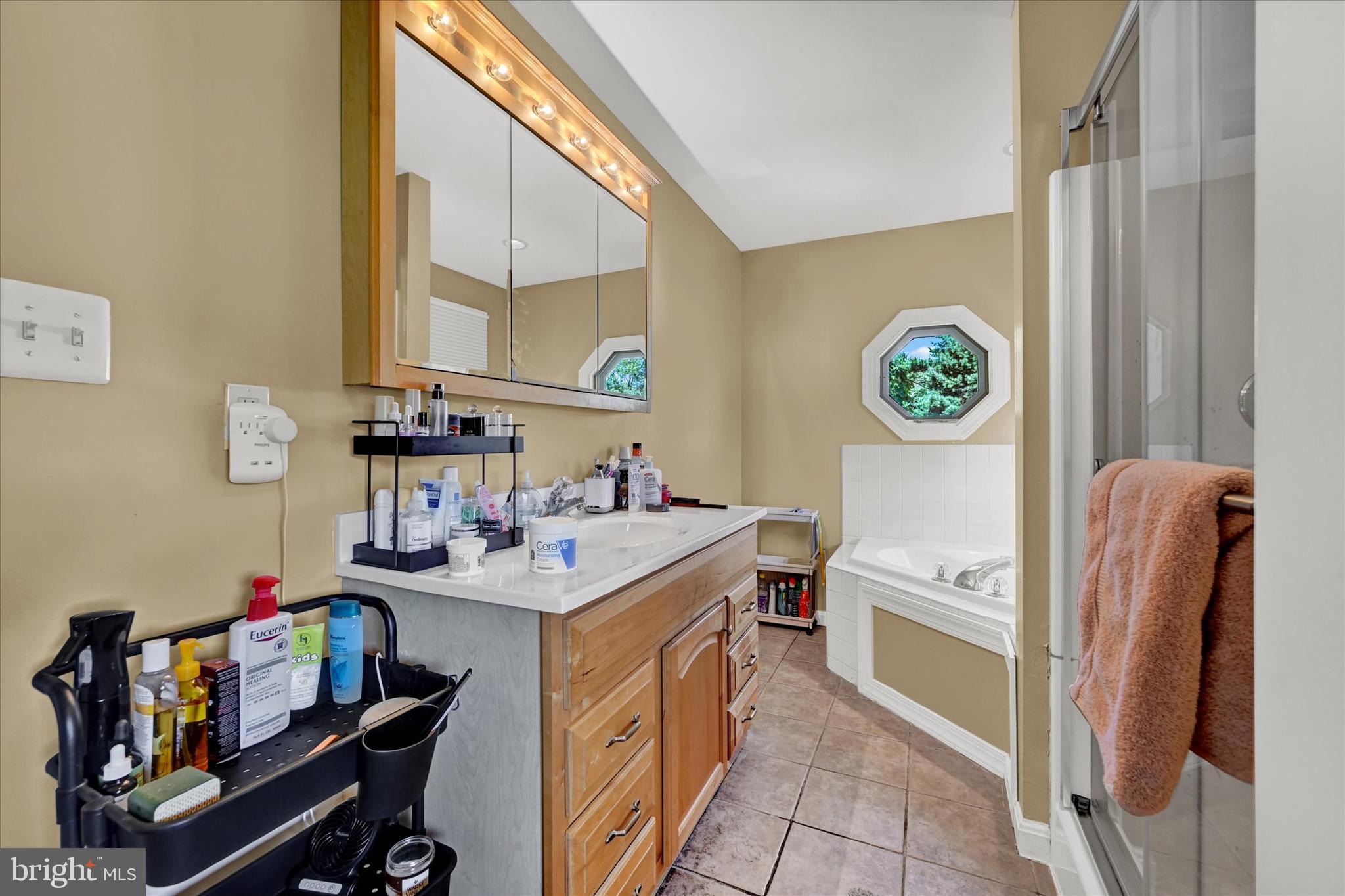 LONG GREEN - Residential