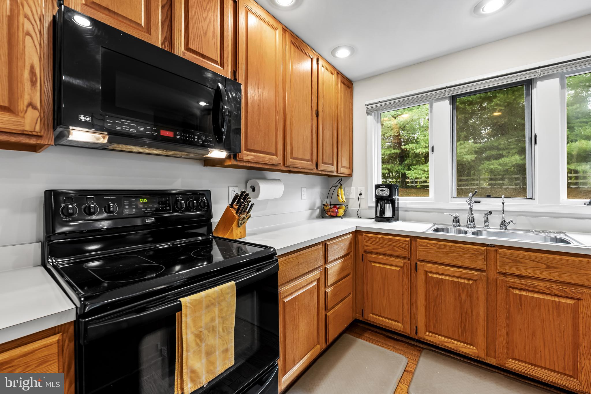 MONTGOMERY MEADOWS - Residential