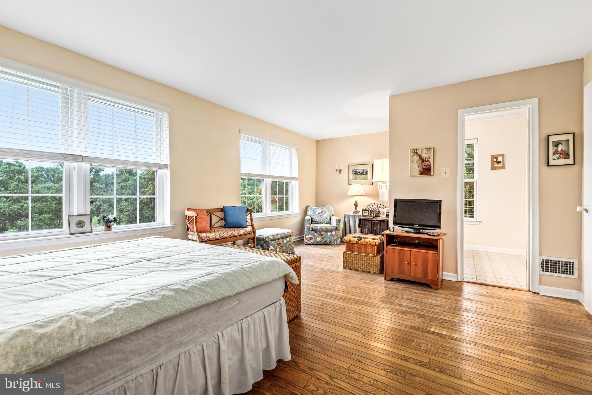 RESTON - Residential