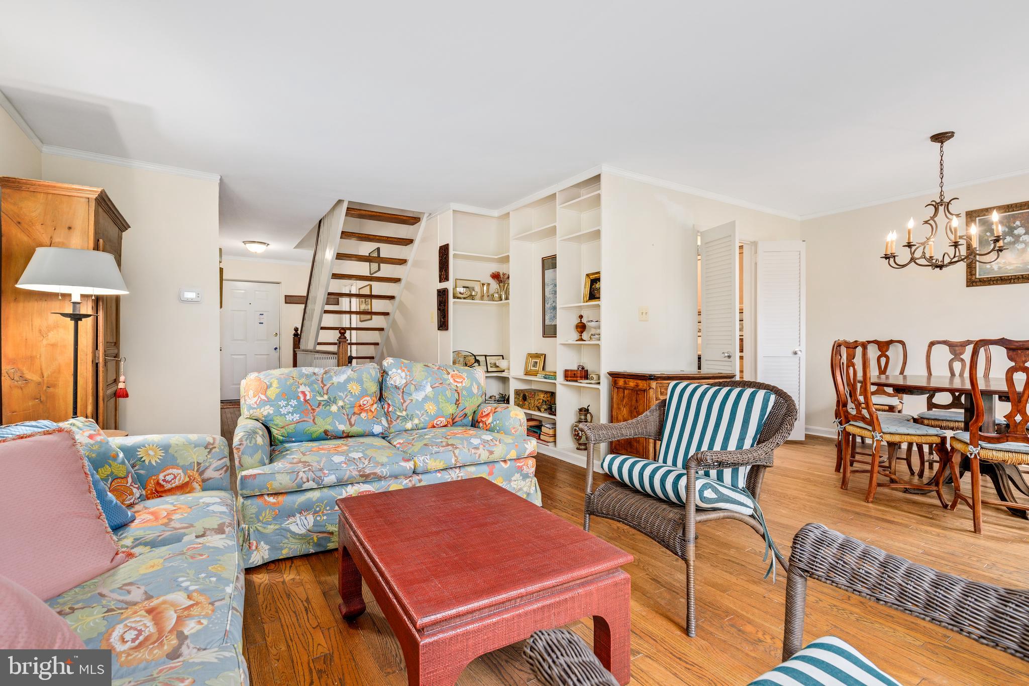 RESTON - Residential