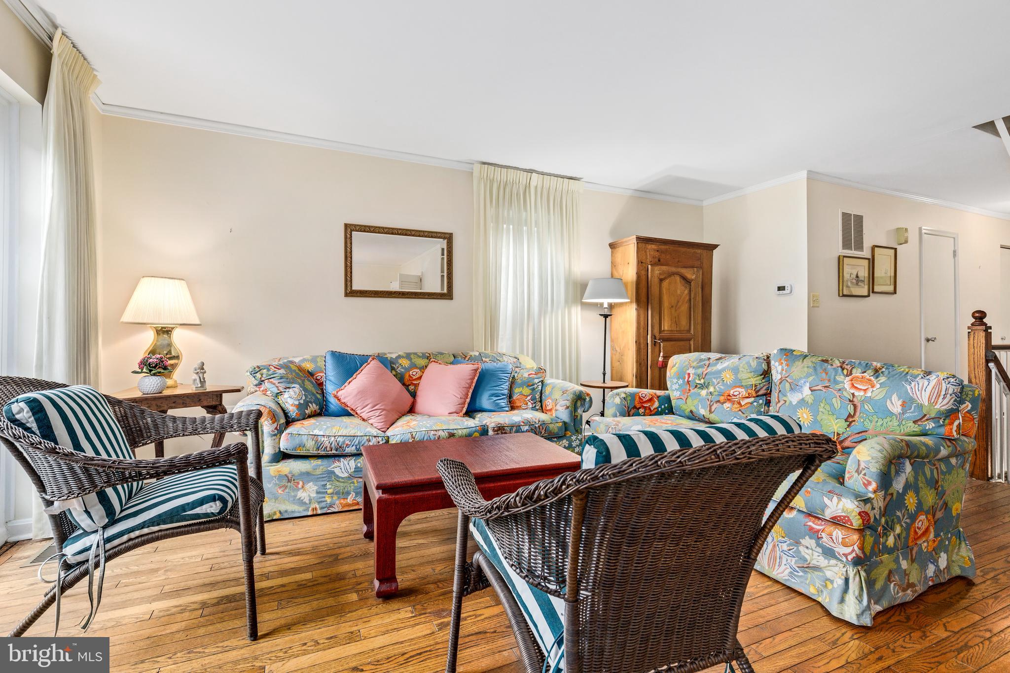 RESTON - Residential