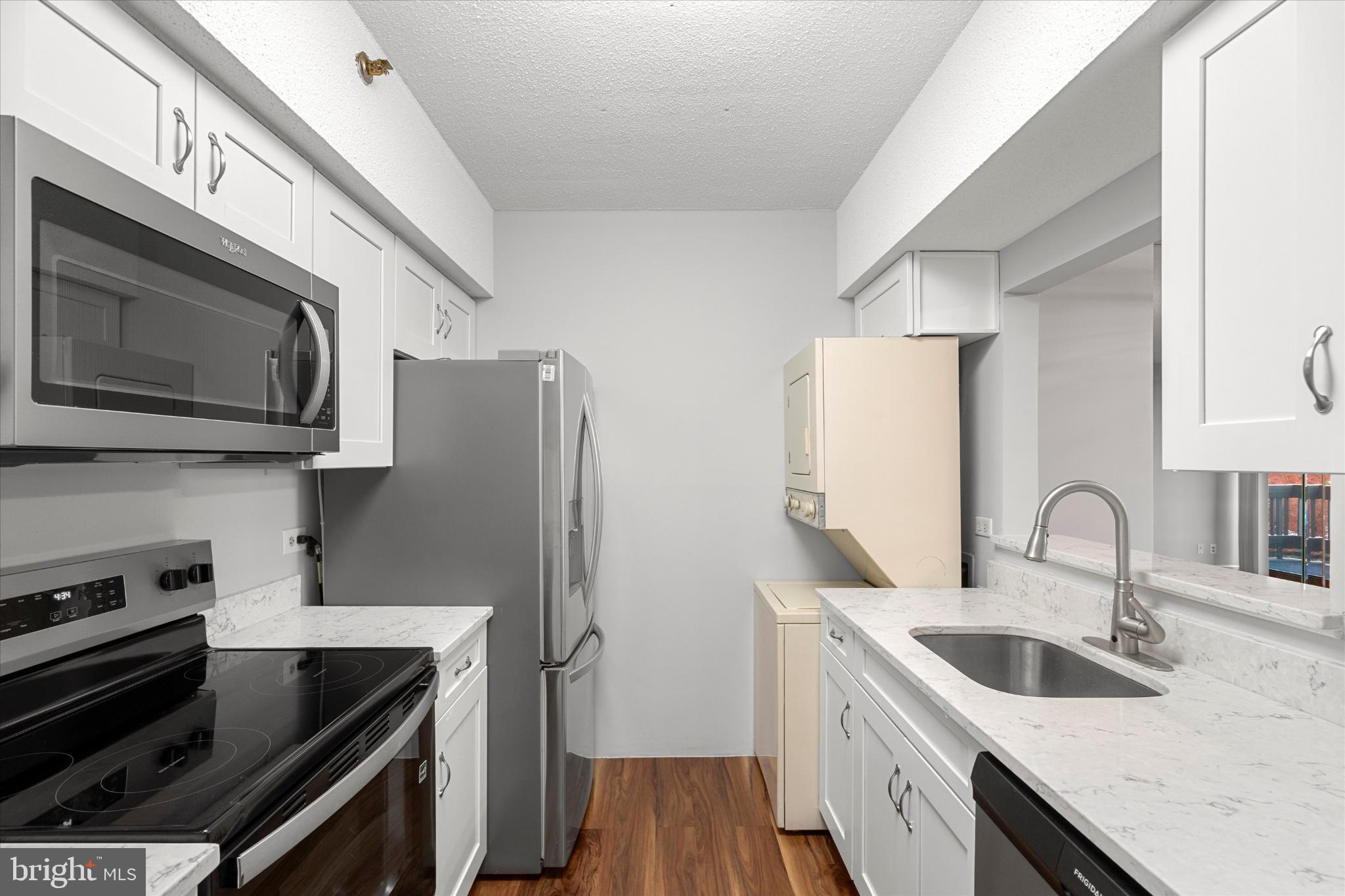 SKYLINE SQUARE CONDO - Residential Lease