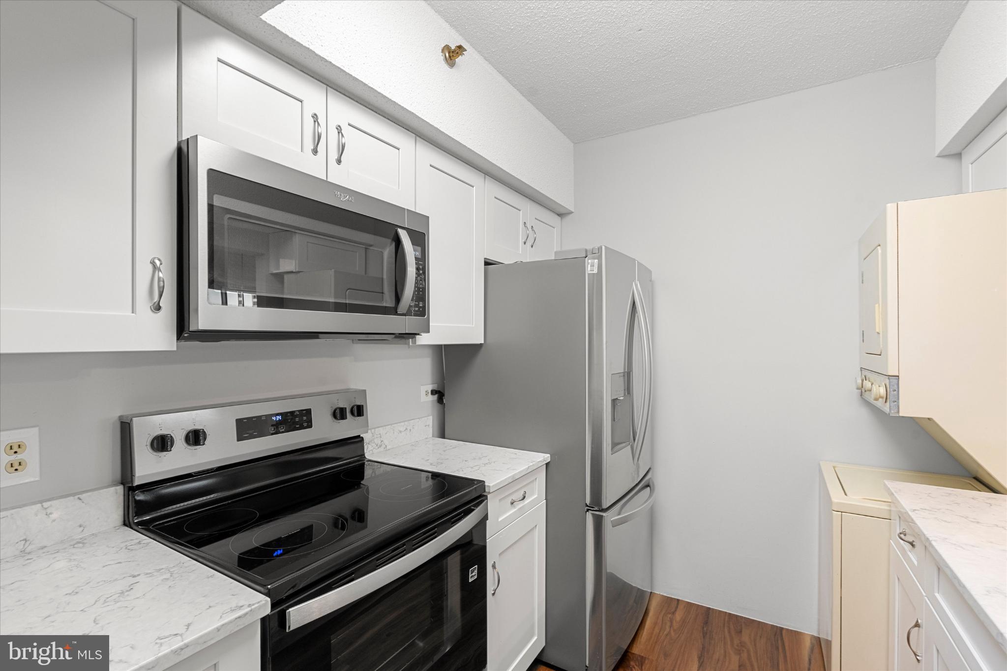 SKYLINE SQUARE CONDO - Residential Lease