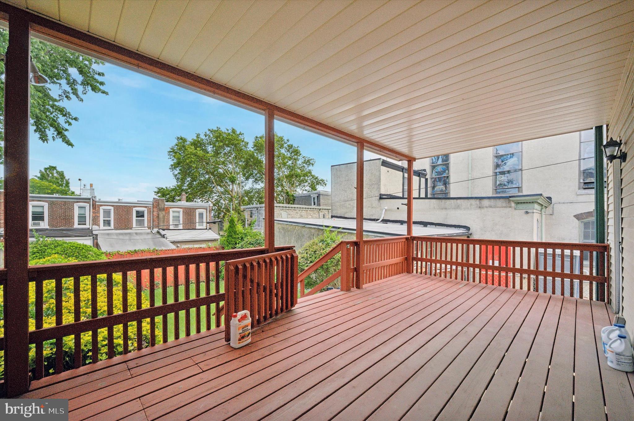 ROXBOROUGH - Residential