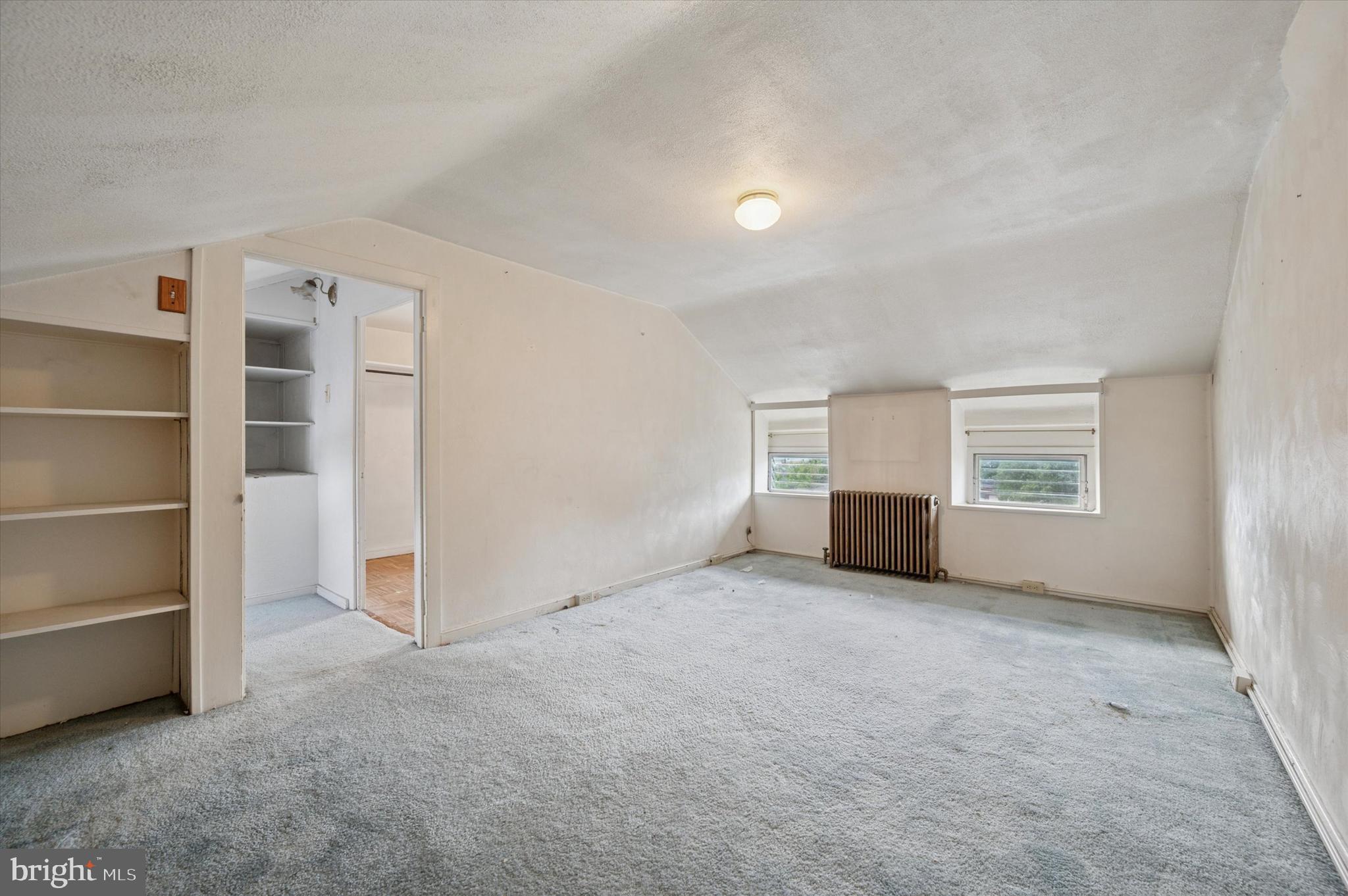 ROXBOROUGH - Residential