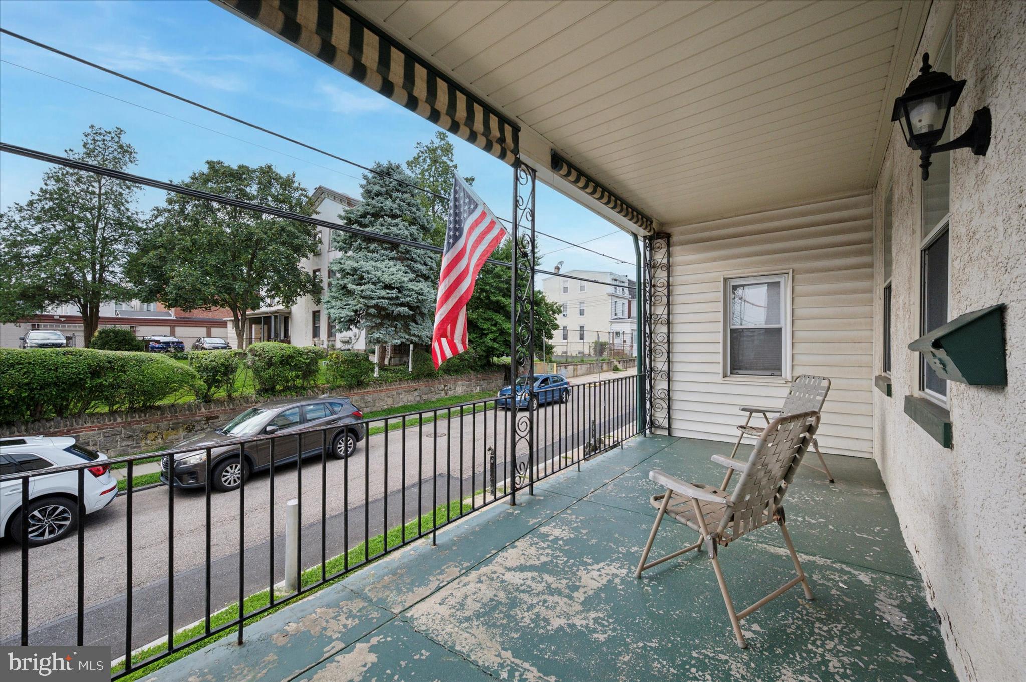 ROXBOROUGH - Residential