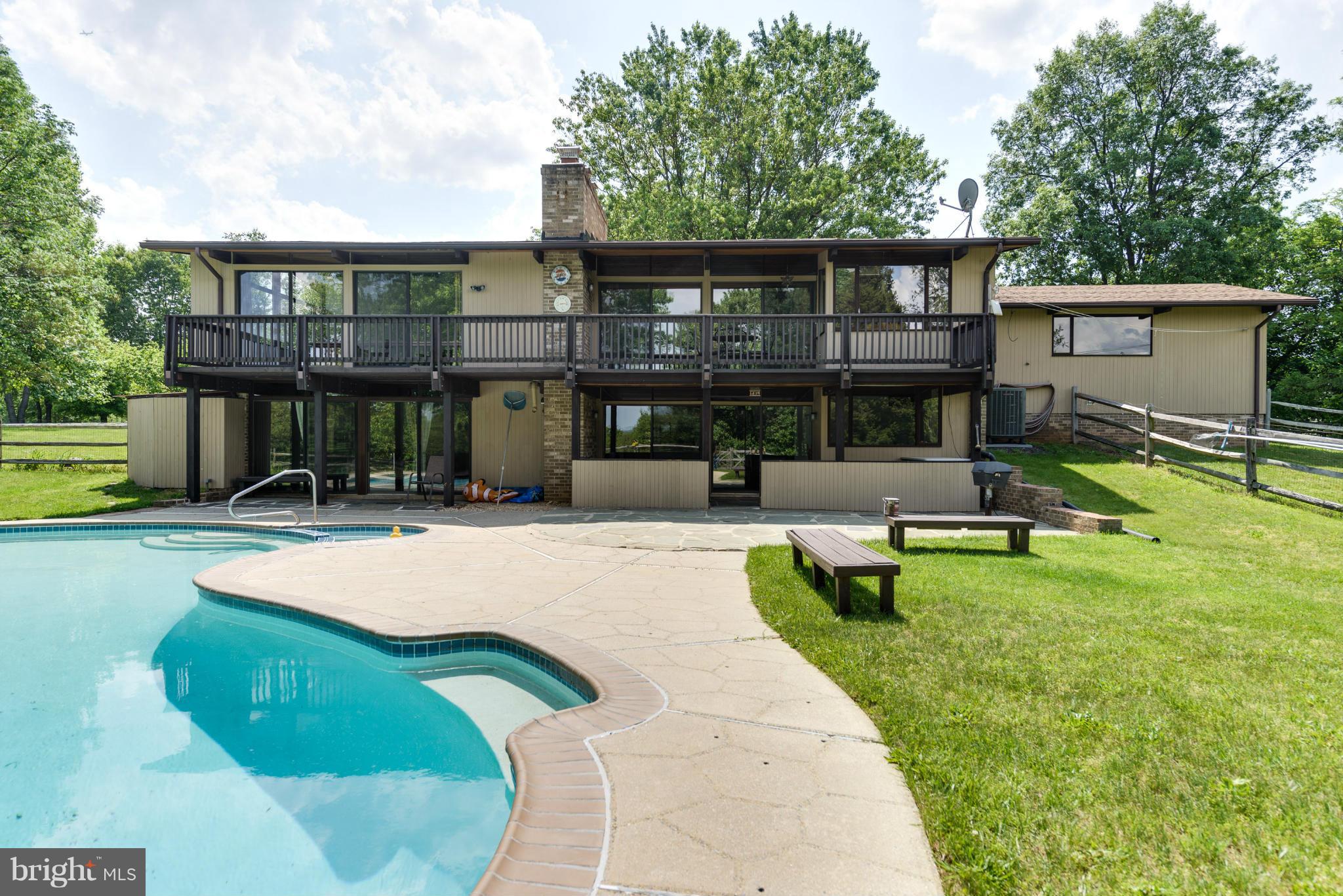 BARNESVILLE OUTSIDE - Residential