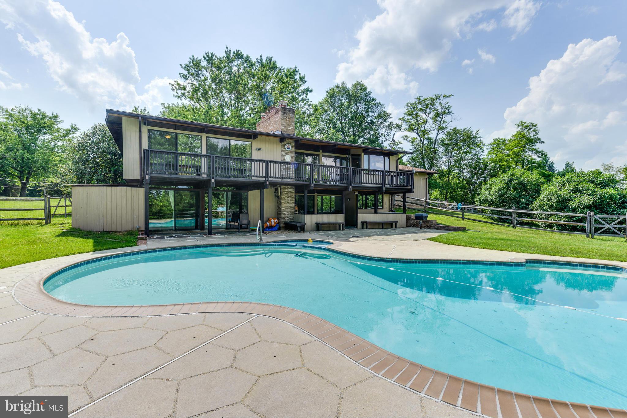 BARNESVILLE OUTSIDE - Residential