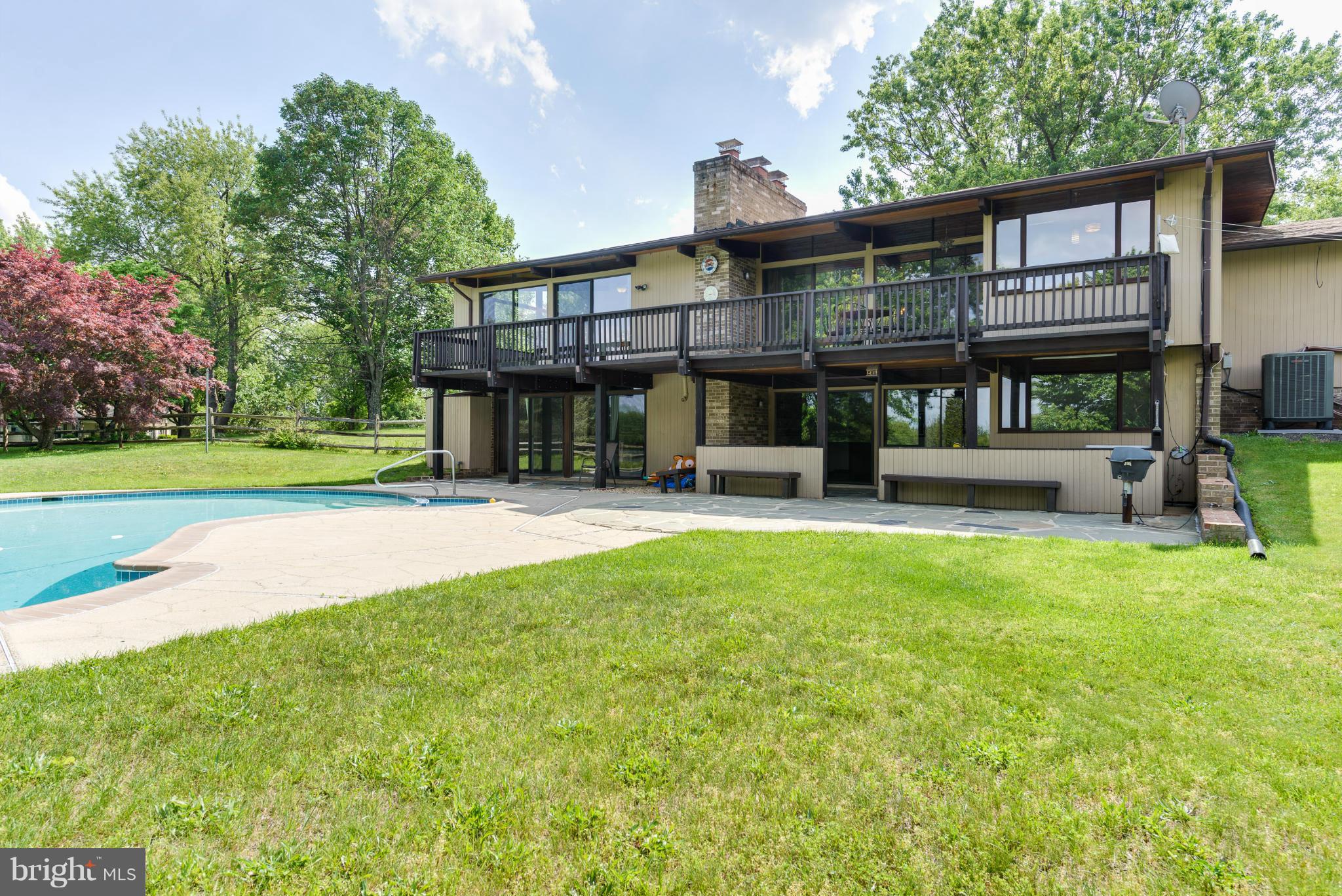 BARNESVILLE OUTSIDE - Residential