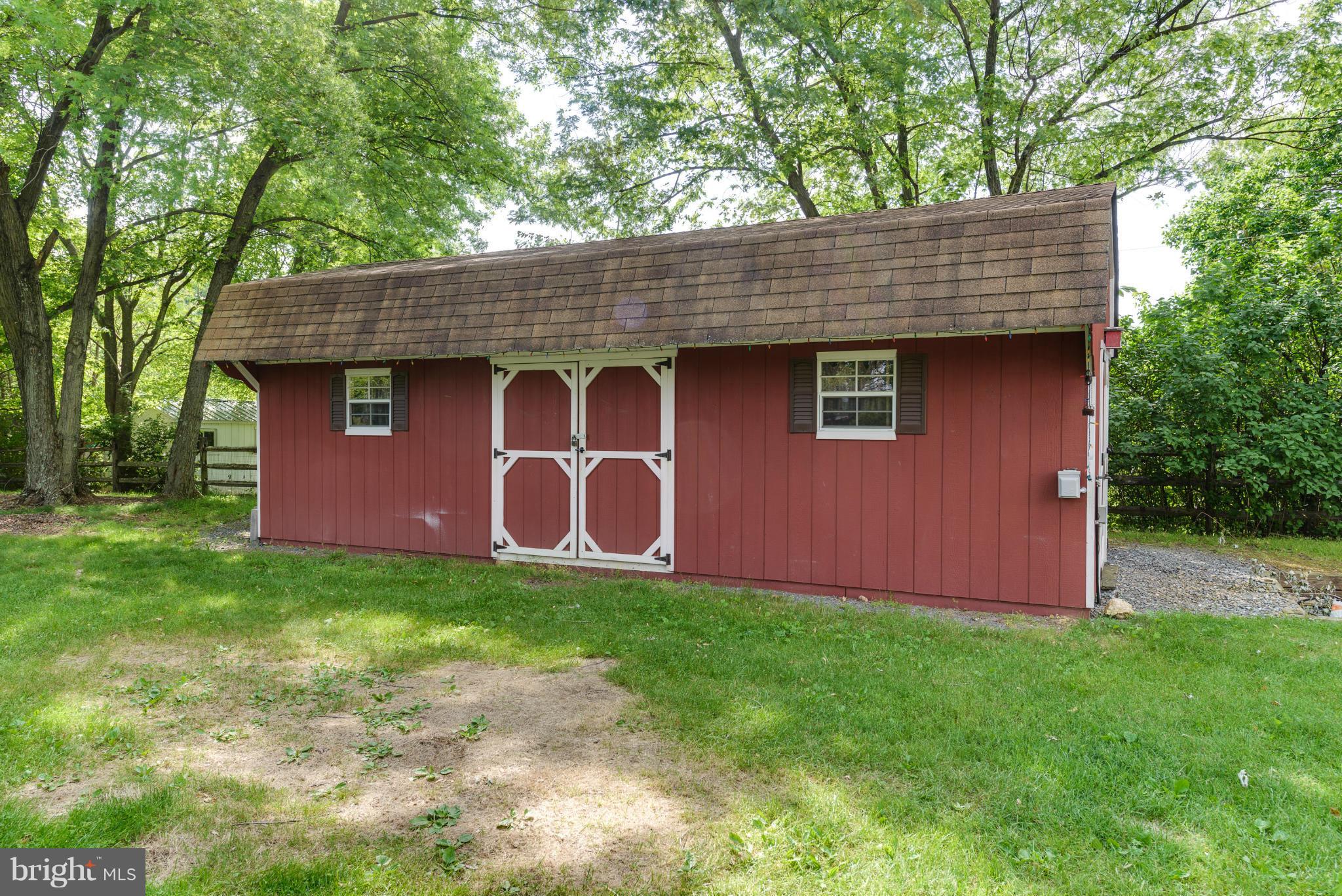 BARNESVILLE OUTSIDE - Residential